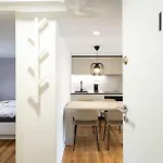 Apartma Greg's House