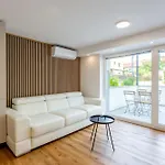 Apartma Greg's House