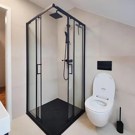 Greg's House Apartment *