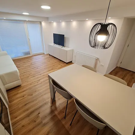Greg's House * ليوبليانا