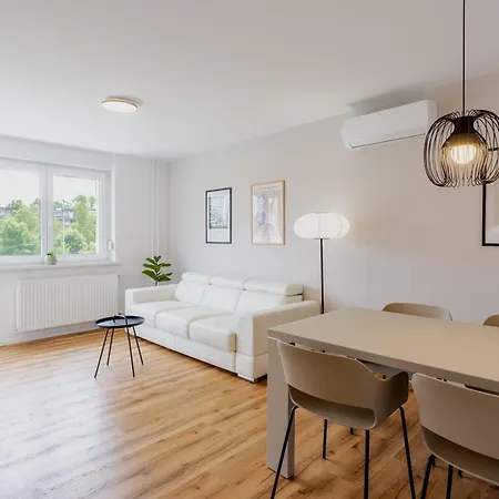 Greg's House * Ljubljana