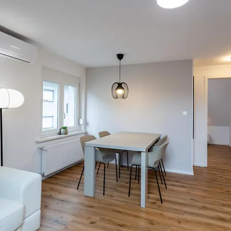 Greg's House Apartma