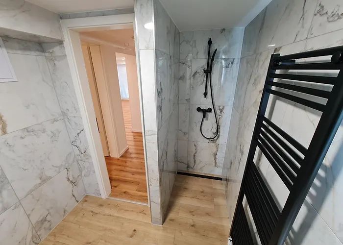 Greg's House * Λιουμπλιάνα